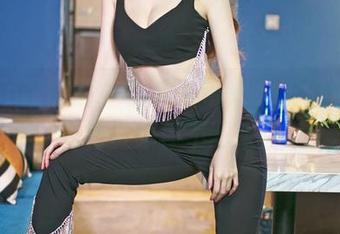 Feilin嗲囡囡 – 田冰冰带来女王幻觉，写真和资源停不下来！