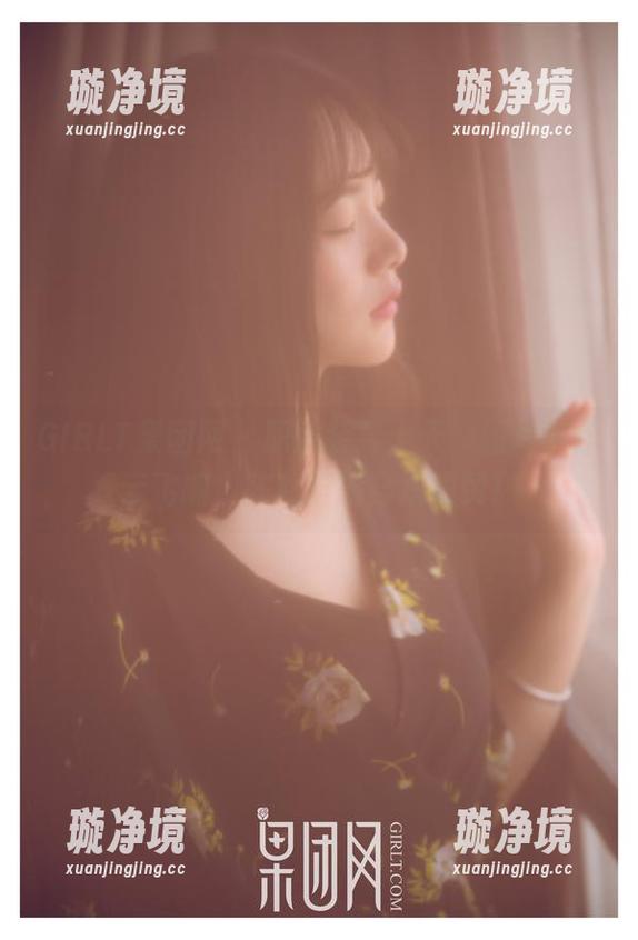 GIRLT果团网-陈秋雨 GIRLT果团网 - 职业装要上天,图片带你云飞嘛,陈秋雨的穿搭超赞!