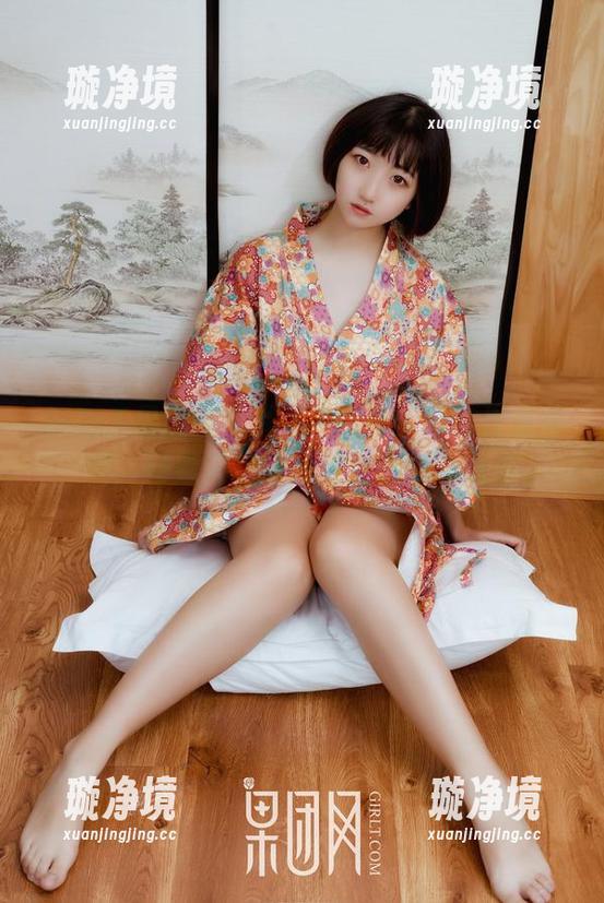 GIRLT果团网 - 龚玥菲的最新吊带作品集，哇，好像还有些让我分心的小元素。