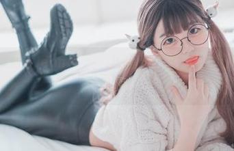 下载高清素材，Jenny(정제니)的短裙一卷而尽，保准让你目不暇接。