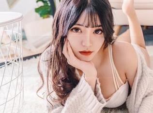 Kettoe的灰丝吊带裤，突然就想穿着它在家cos一场，哇，太完美了！
