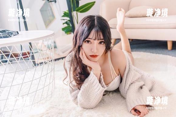 Kettoe的灰丝吊带裤，突然就想穿着它在家cos一场，哇，太完美了！