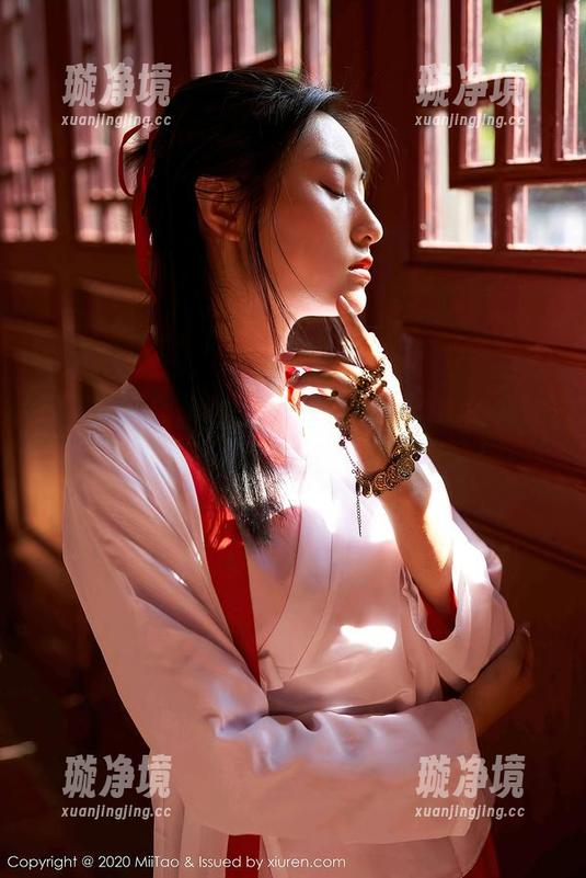 MiiTao蜜桃社-韵莉娜VANILLA MiiTao蜜桃社 - 肉丝定制写真?韵莉娜VANILLA干脆来个火锅宴算了!