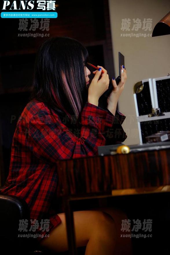 PANS写真-小青 PANS写真 - 小青、女友,照片下还藏着什么秘密?或许那是一坛怀旧啊!