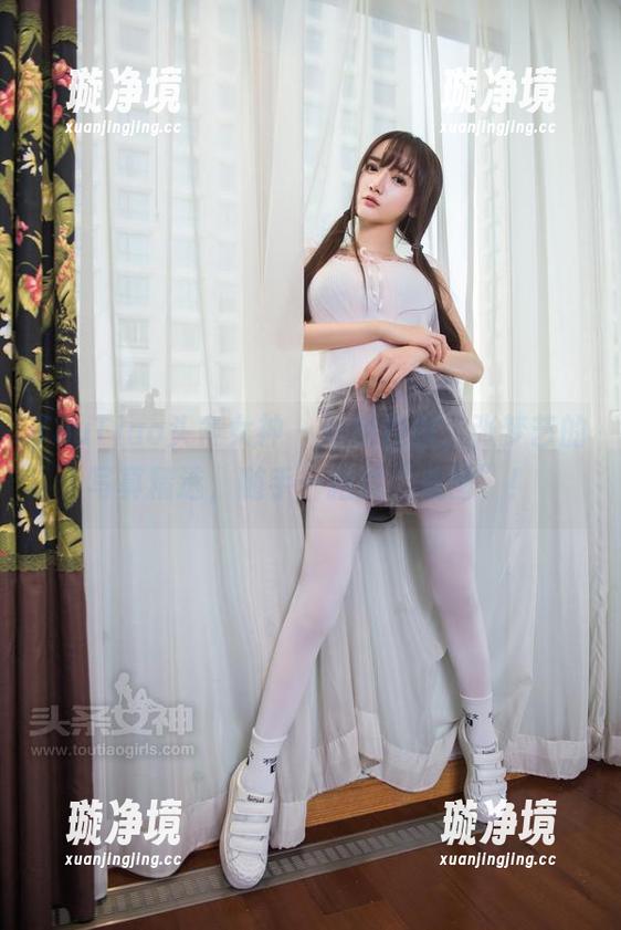 TouTiao头条女神 - 清新校园，张梦艺的写真精选，随手一拍就“成图”！