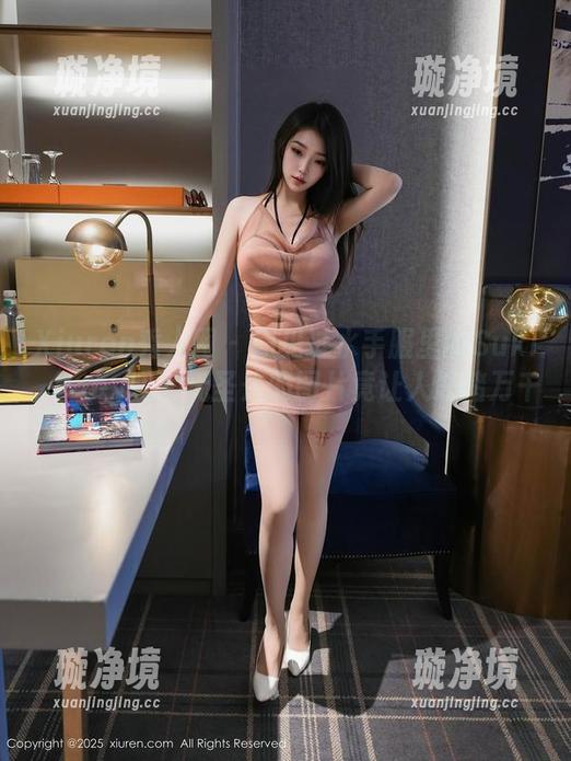 Xiuren秀人网-Suki_baby Xiuren秀人网 - 你见过水手服里的Suki_baby吗?无圣光的图片竟让人思绪万千。