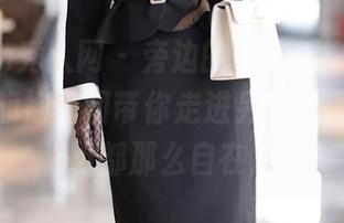 Xiuren秀人网 – 旁边的圣光都撤了，周井空的旗袍套图带你走进另一番天地，一切都那么自在。