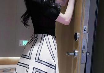 Xiuren秀人网 – 激情燃烧的女孩与慧敏Vivi的写真，分享一下，能不能给我点启发？