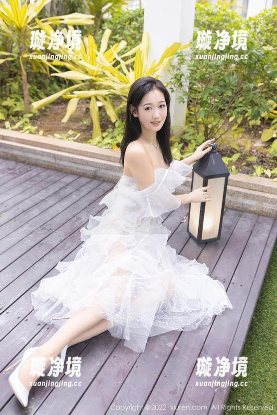 Xiuren秀人网-星小兔Meetu Xiuren秀人网 - 两份心情,一张原图,星小兔Meetu的“死库水”写真。