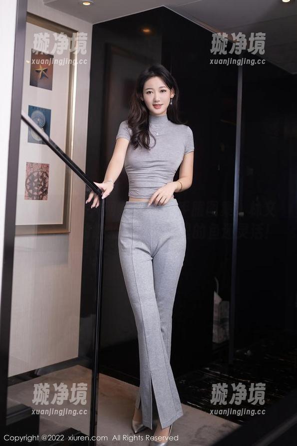 Xiuren秀人网-林文文yooki Xiuren秀人网 - 免费水手服图集:林文文yooki的换装秀,比海里的鱼还灵活!