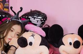 PEEKCLOUD蜜汁合集：Yuka(유카)在云上搬小板凳等你来撞！