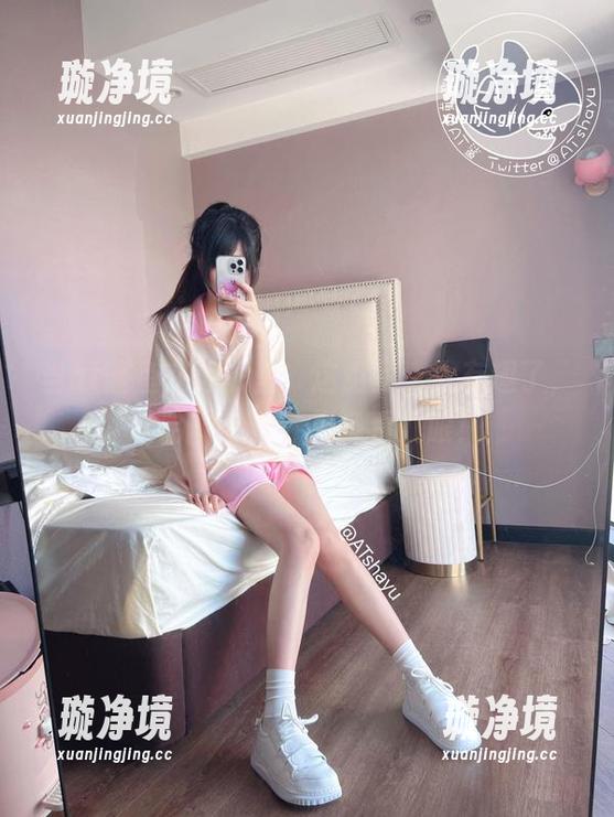 at鲨鱼 当at鲨鱼在泳衣里,这组写真太有趣了,哈哈,分分钟想多看几眼!