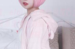 分享一波，eloise软软的兔尾巴加女仆元素，写真集里的魅力满分，哈哈也有点小暧昧。