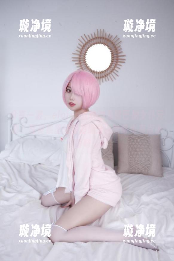 分享一波，eloise软软的兔尾巴加女仆元素，写真集里的魅力满分，哈哈也有点小暧昧。