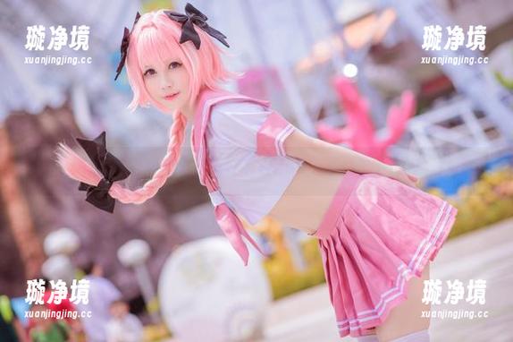 rinka冲田凛花—冬天穿毛衣cos，不怕羊毛过敏吧？