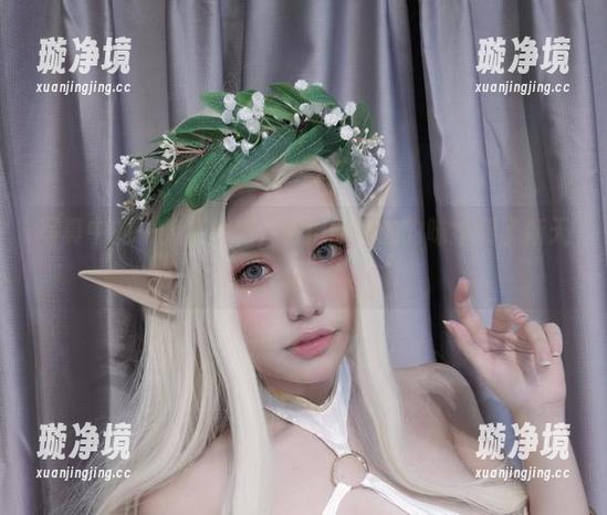 写真中的一笑芳香沁，竟把旗袍的韵味拉到了新天际