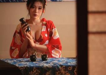 在一米八的大梨子的万圣节美图里，悉心让你看到不一样的“鬼”魅吧。