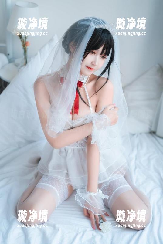 坦白说，这三度_69的泳衣写真，原图里的每个姿态都让我好奇。
