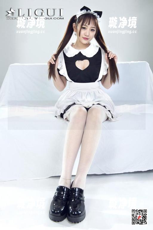 丽柜-由美 丽柜 - 在美图前的由美,修女装竟也藏着些许调皮