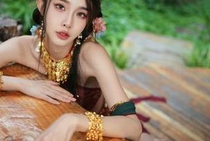 余多多Dudu的高清写真，温柔到让人想偷偷藏起来那种