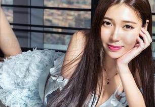克拉女神 – 舒彤的旗袍图集，谁需要别的？分享起来真得让人挪不开眼。