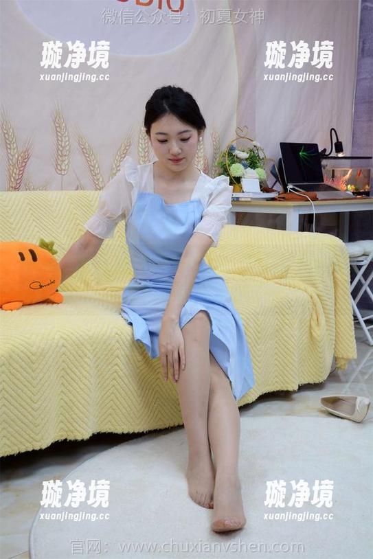 初夏女神-双双 初夏女神 - 说好的白衬衫,双双却在图库里自编自导自演