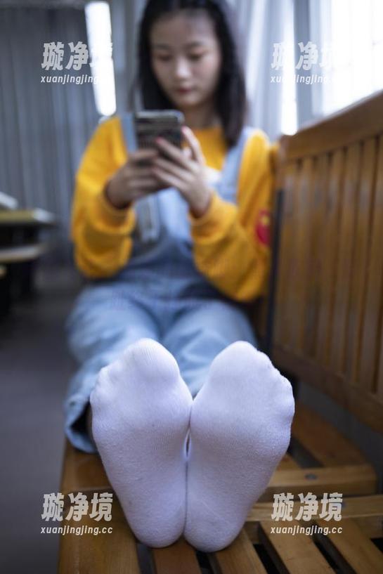南国足艺-潘婷 南国足艺 - 潘婷的丝袜脚:照片欣赏,脚趾终于挣脱了枷锁!