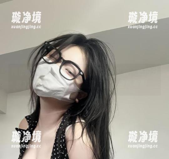 微密圈 - 可爱的肉巴和她的蕾丝内衣，私拍分享的那份自在，图片流露出的氛围真有趣。