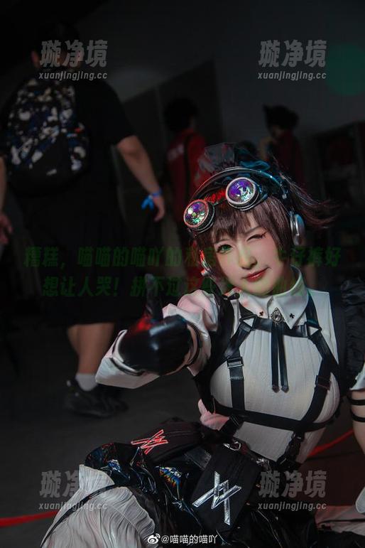喵喵的喵吖 糟糕,喵喵的喵吖的私房作品,牛仔裤好想让人哭!拼不过这些迷人的曲线。
