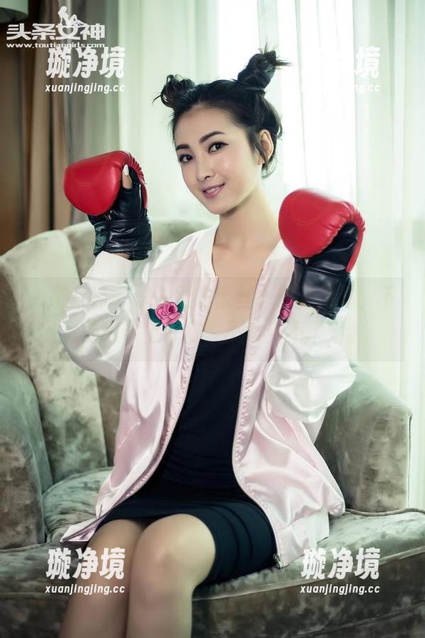 头条女神-李温柔 头条女神 - 李温柔的蕾丝,高清艳遇,下载前请带上耳塞,不然受不了哦。
