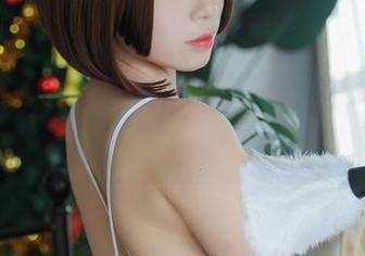 奈汐酱Nice泳衣高清图集，时而妖娆时而故作清纯，完全搞得我心里七上八下。