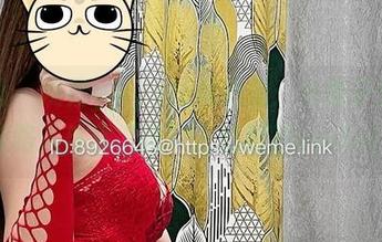 微密圈 – 婉柔yyyy短裙私拍：小裙子分分钟引发路人与我“裙”上留影的update！