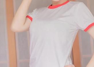 短裙，宅夏yoko图库里的那些无意识的诱惑。