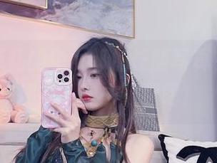 小小奶瓶儿的兔女郎加长版写真，谁不想拥有，快去下载吧！