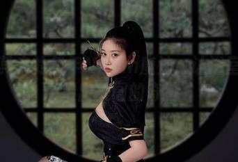 突如其来的年年Nnian魔法：让浴室也能拍出美图的奇迹