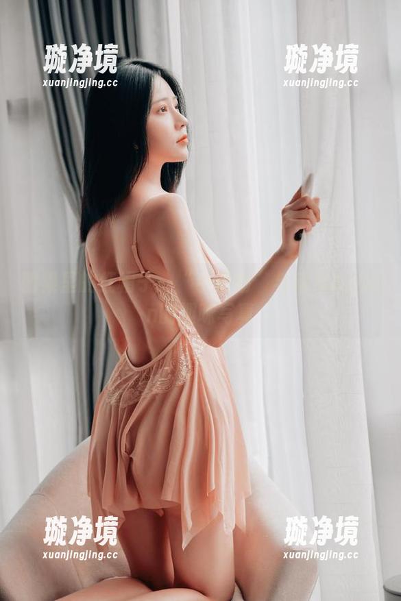 图集里的红帽子：“小隐喻”与年年Nnian的趣味写真