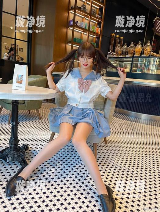 张思允nice 微密圈 - 这白吊带袜shape不一般-张思允nice的写真,免费下载!