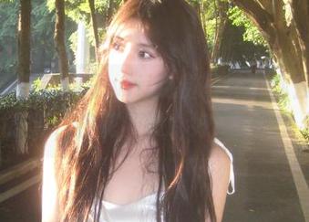 樱花盛开，怡子yiii免费写真带你去流连忘返，桃花源没啥好嫉妒的！