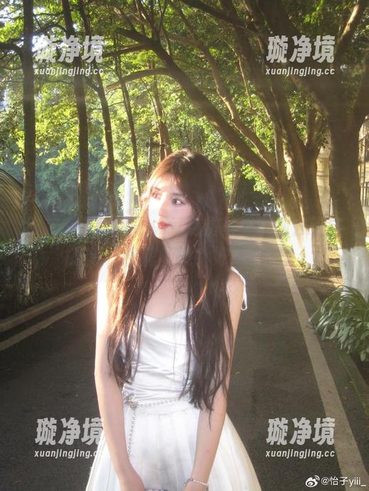 樱花盛开，怡子yiii免费写真带你去流连忘返，桃花源没啥好嫉妒的！