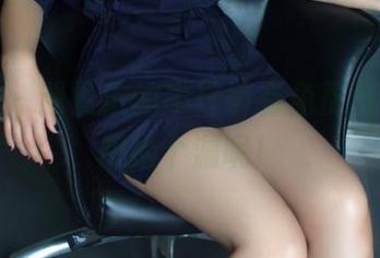 推女郎 – 赵惟依的牛仔裤有免费资源，真想捡个漏呢！