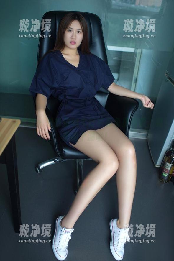 推女郎 - 赵惟依的牛仔裤有免费资源，真想捡个漏呢！