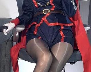 无影喵喵的办公室迷踪：写真集里那些理论上的万花筒