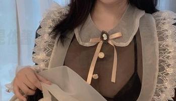 下载是依酱吖的全套校服，认真说我在认真选而已