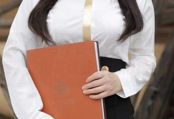 模范学院 – 一言不合就爱上吴思晚的高清图库，这网袜设计，我心痒痒的。