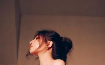 橙色的光，樱晚gigi让它在原图里漫舞，图册像是盛开的花，令人好奇。