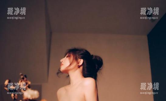 樱晚gigi 橙色的光,樱晚gigi让它在原图里漫舞,图册像是盛开的花,令人好奇。