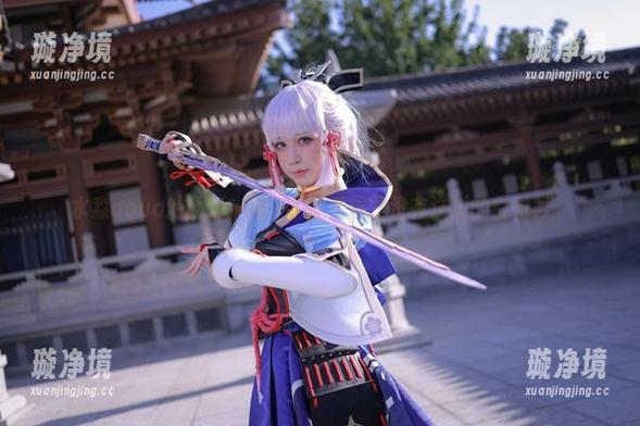 水淼aqua 水淼aqua的图包:纯白?我看像是没有洗过的白衬衫。