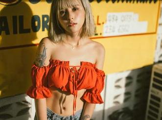 波萝社 – 夏美酱最新图集：这才是JK的真实姿态？你信不信