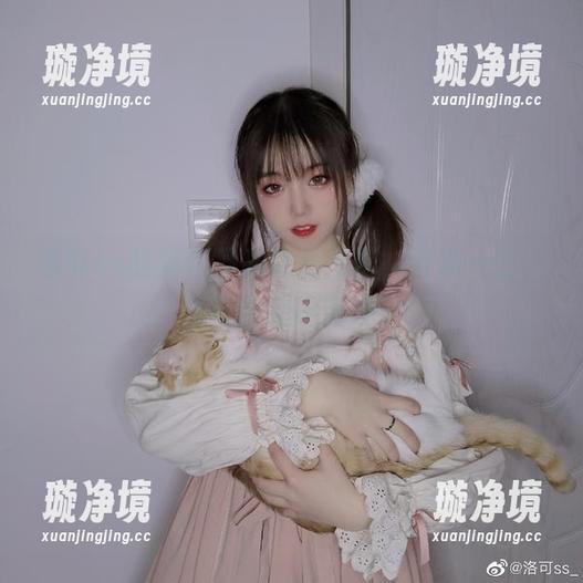 洛可ss的新作品光效黑吊带，分享一击，你可能会喷饭哦！
