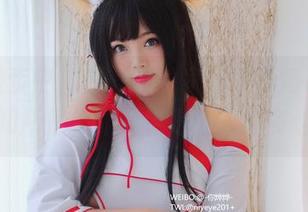 图片漫步中，白烨烨的家庭教师角色真令人不知所措，作品愣是让人想多看几眼